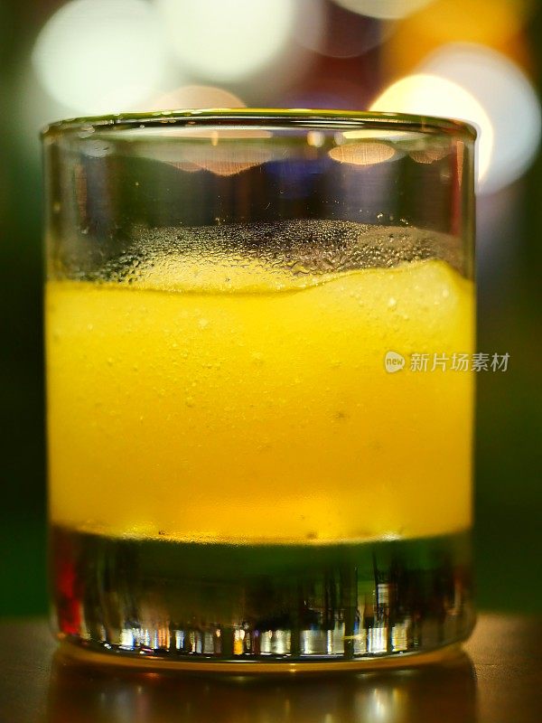 橙汁玻璃杯