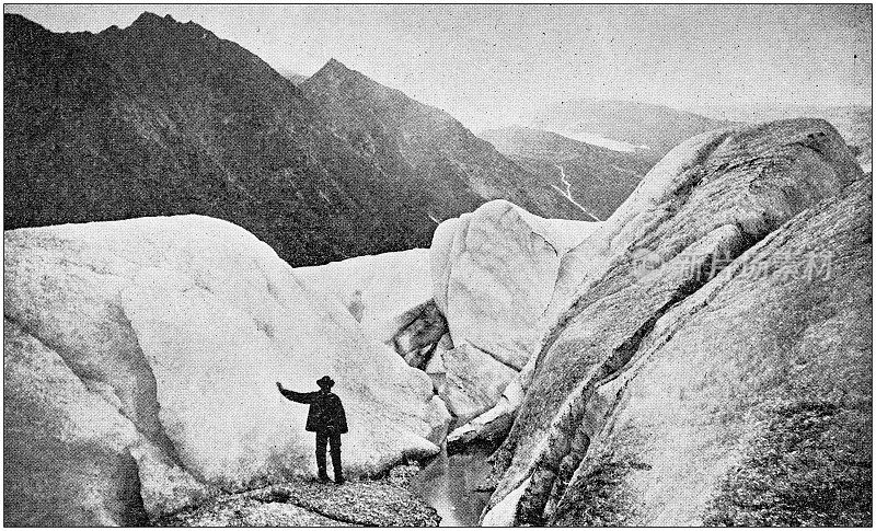 环游世界的古董黑白照片:挪威斯瓦里斯坦冰川