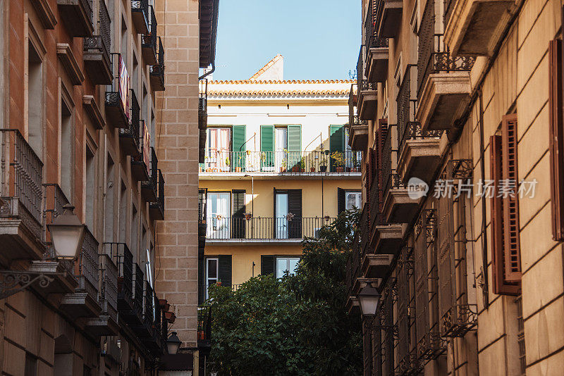 西班牙马德里市中心的典型住宅建筑