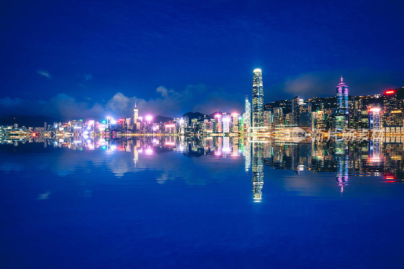 香港维多利亚港和城市天际线