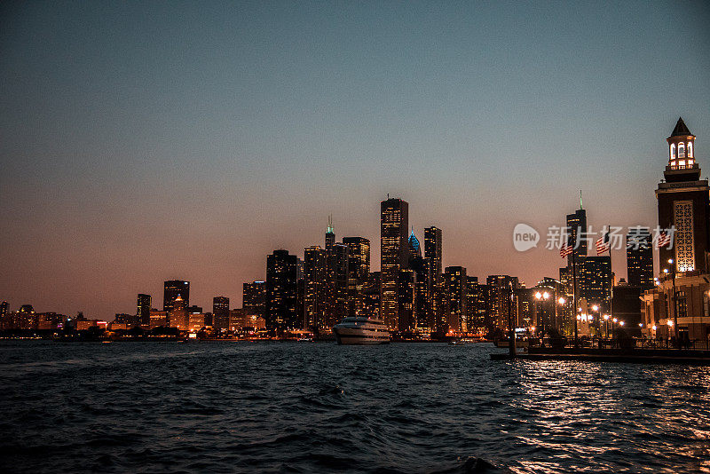 黄昏的城市，芝加哥，伊利诺斯州，美国