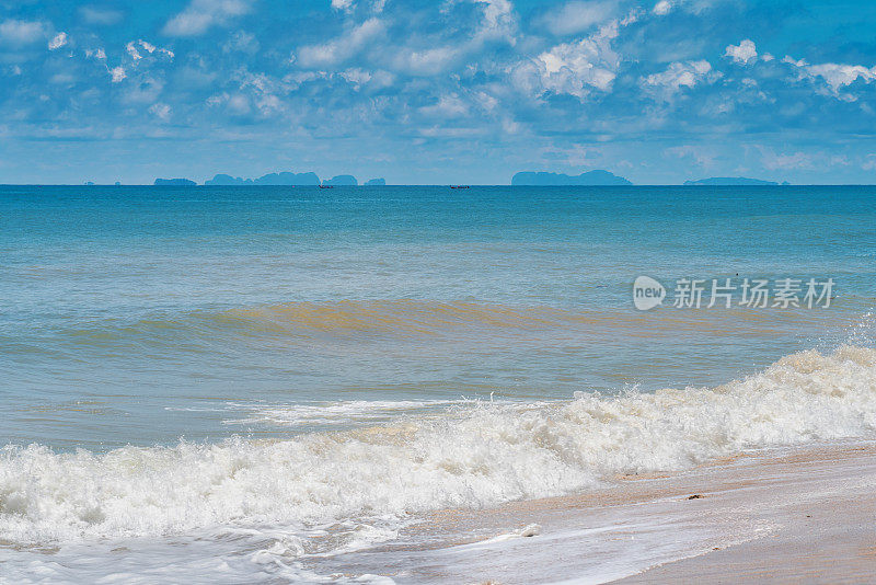 安达曼海和地平线上的皮皮群岛