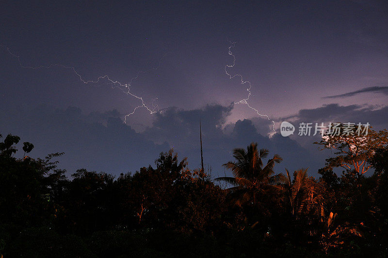 雷电的自然现象