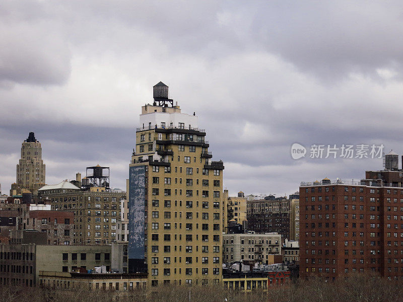 纽约市曼哈顿市中心的天际线砖建筑