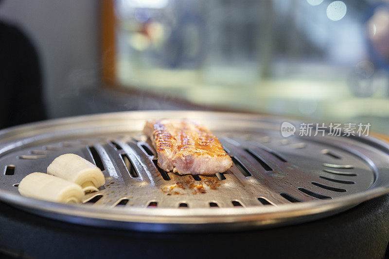 餐厅有韩国烤肉或烤肉