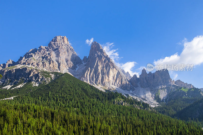 Dolomites的水晶山(意大利，威尼托)