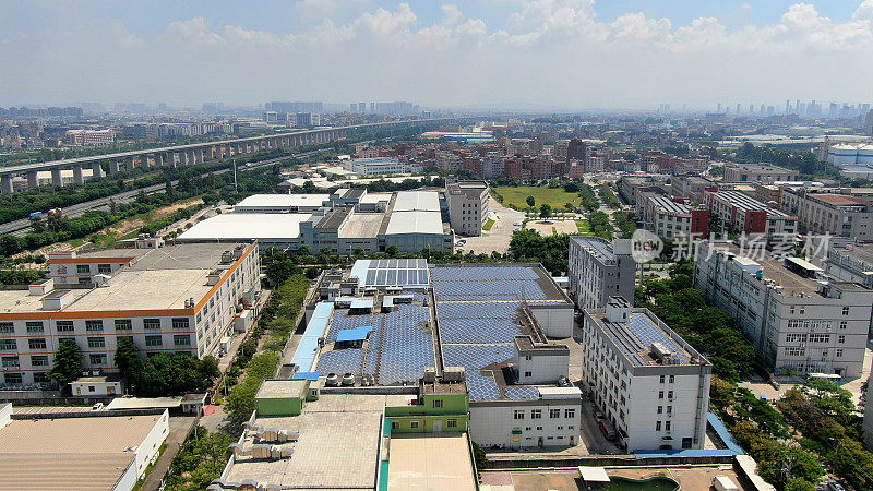 工业区住宅屋顶太阳能板