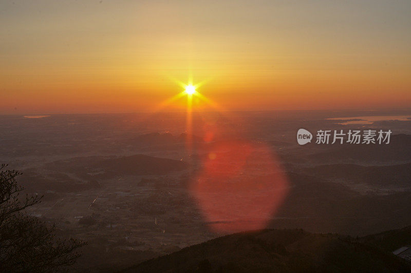 日本茨城县筑波山的日出