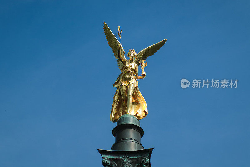 慕尼黑金天使佛登森格尔雕像