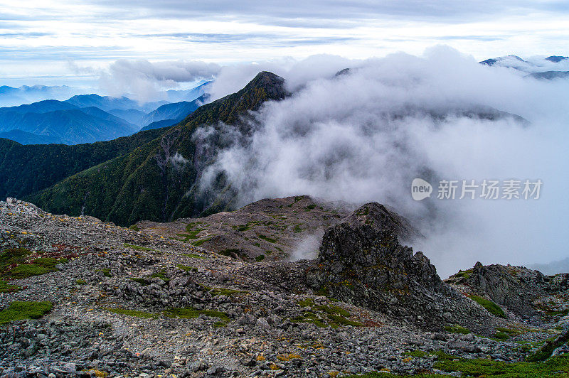 南阿尔卑斯山,日本山梨县县