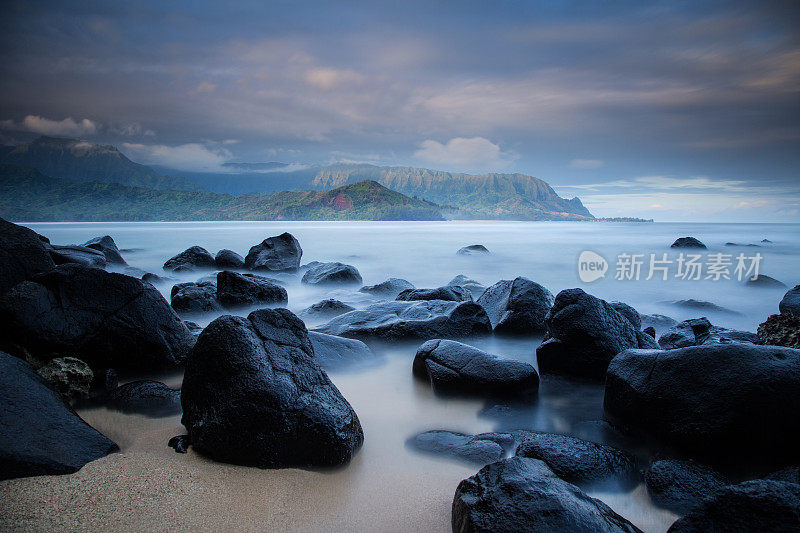 考艾岛里湾