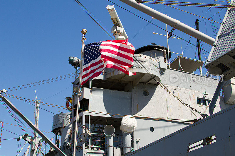 海军船上的美国国旗