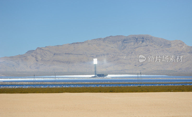 沙漠中的太阳能发电站