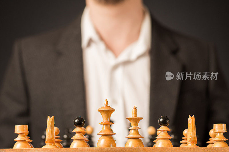 棋盘上的白棋和黑棋