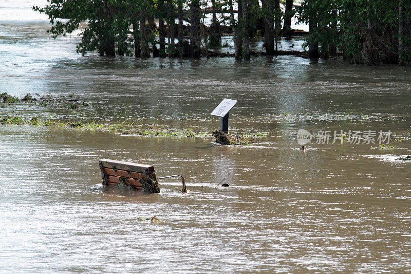 2013年卡尔加里洪水