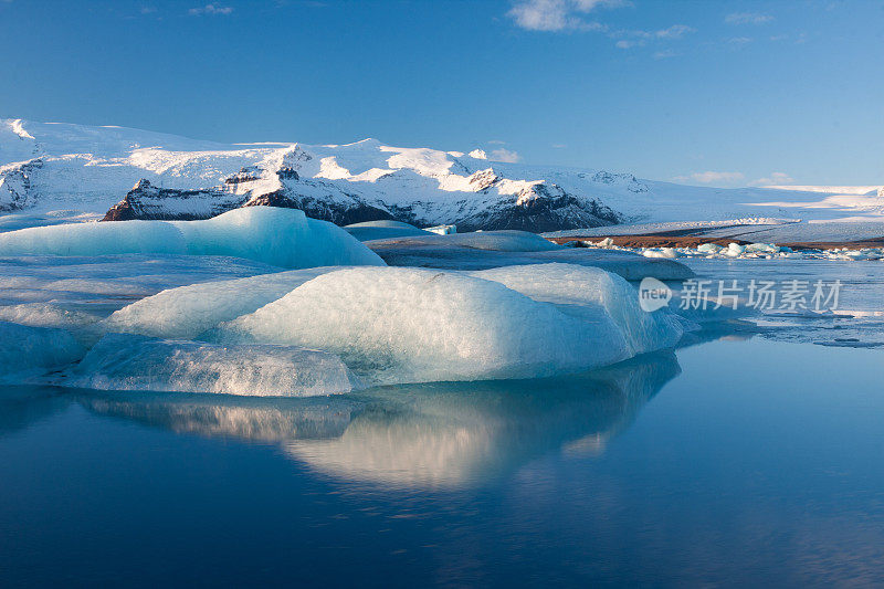 冬天的Jokulsarlon冰湖