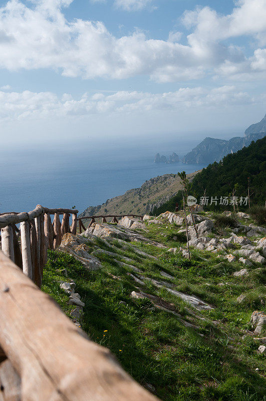 伦布伦斯-视图点圣科斯坦佐-索伦托海岸