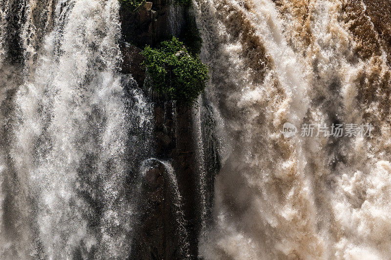 瀑布美景