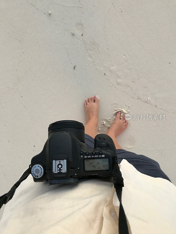 海滩上的摄影师