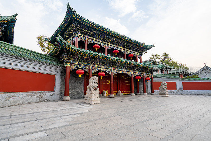 中国山西省太原市中国古代政府建筑的大门