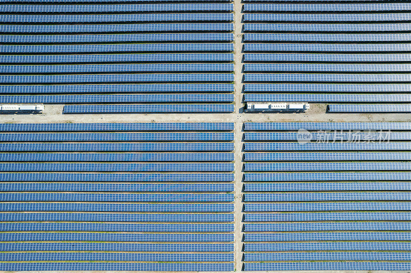 太阳能电池板与无人机鸟瞰图