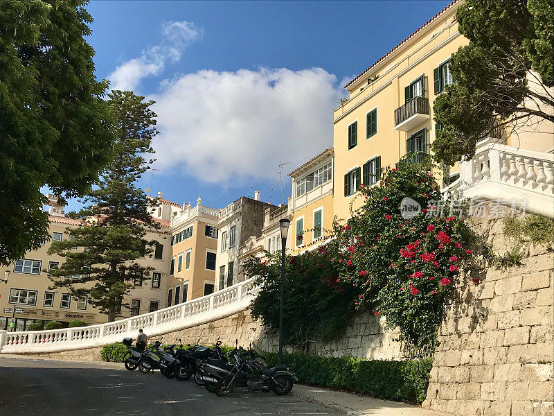 西班牙-米诺卡-马洪港-马洪老城的小街道和风景