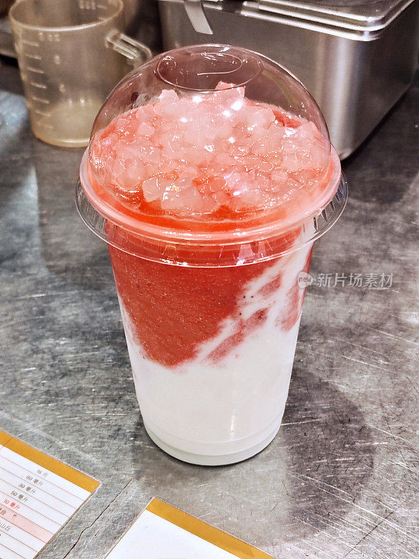 草莓酸奶饮料