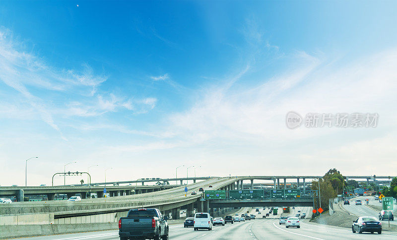 洛杉矶110高速公路的交通状况