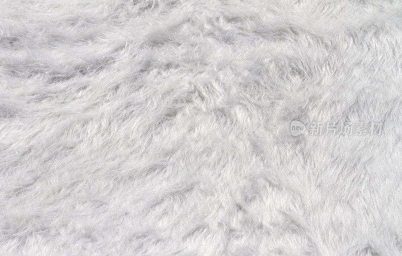 白色毛茸茸的毯子