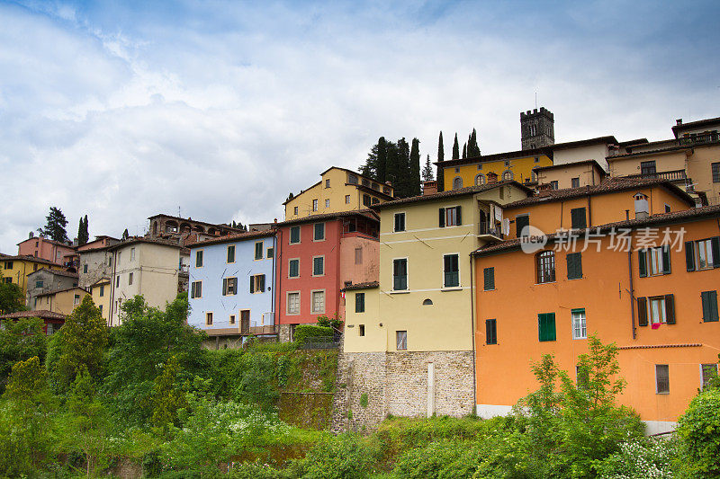 巴尔加，彩色中世纪托斯卡纳山城，卢卡省，意大利