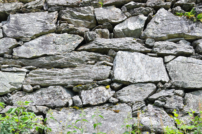 灰色天然石材墙