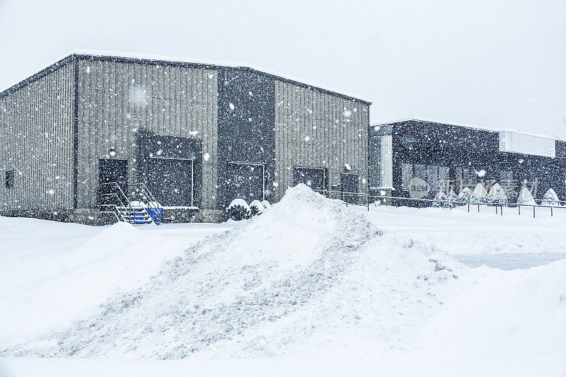 暴雪暴雪工业仓库办公楼