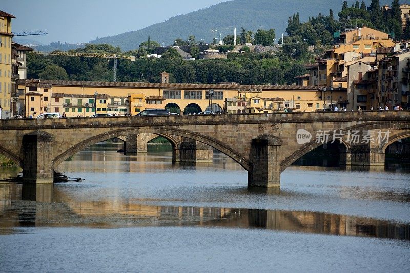 意大利托斯卡纳，佛罗伦萨，阿尔诺河上的桥