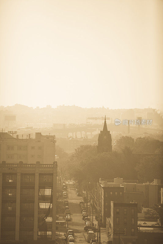布鲁克林的清晨薄雾