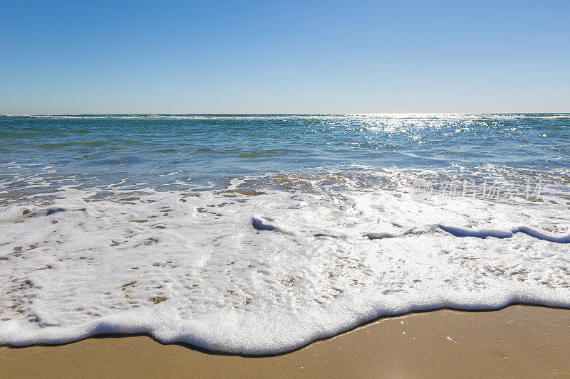 澳大利亚黄金海岸的海滩波涛