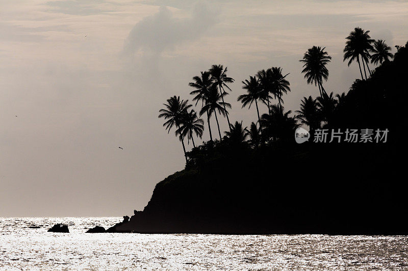 印尼马努克岛的晨光秀