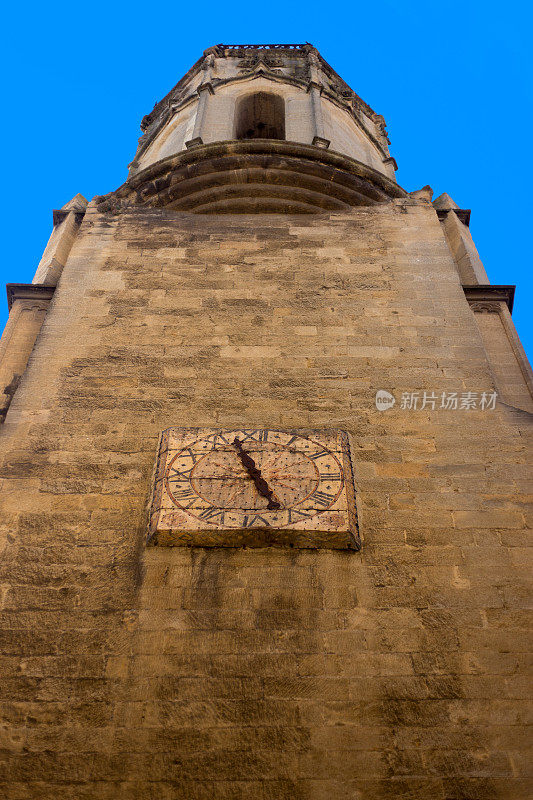 法国普罗旺斯艾克斯建筑:带有旧钟的市政厅塔