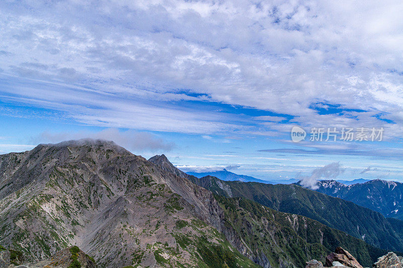 南阿尔卑斯山,日本山梨县县