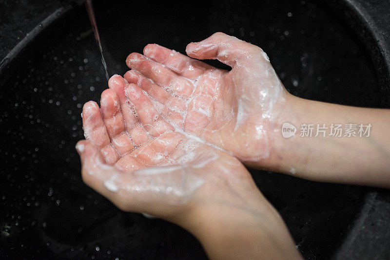 Covid-19:用肥皂洗手