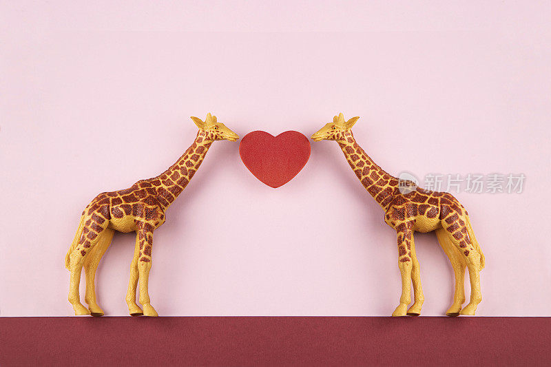 长颈鹿玩具和爱心
