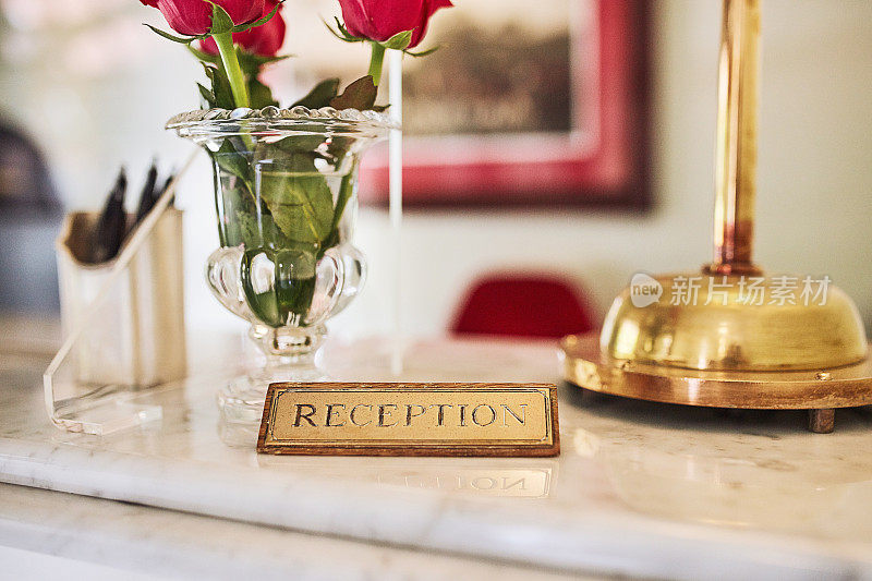 酒店前台的照片
