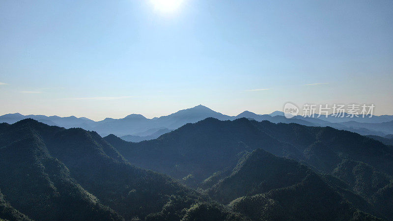 黎明峡谷景观