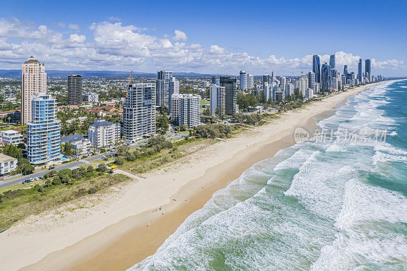 鸟瞰图Broadbeach塔楼向北望向澳大利亚黄金海岸SurfersParadise