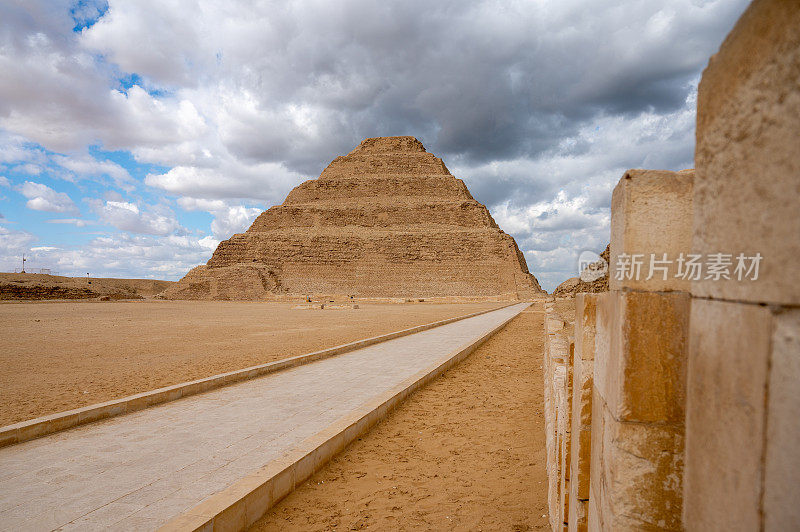 Djoser阶梯金字塔，塞卡拉，开罗，埃及