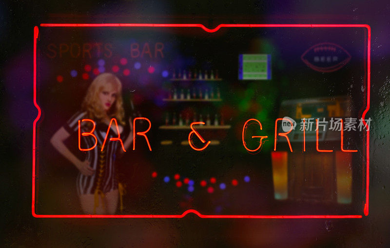 和烧烤霓虹灯标志与一个白人妇女在体育酒吧的主题背景