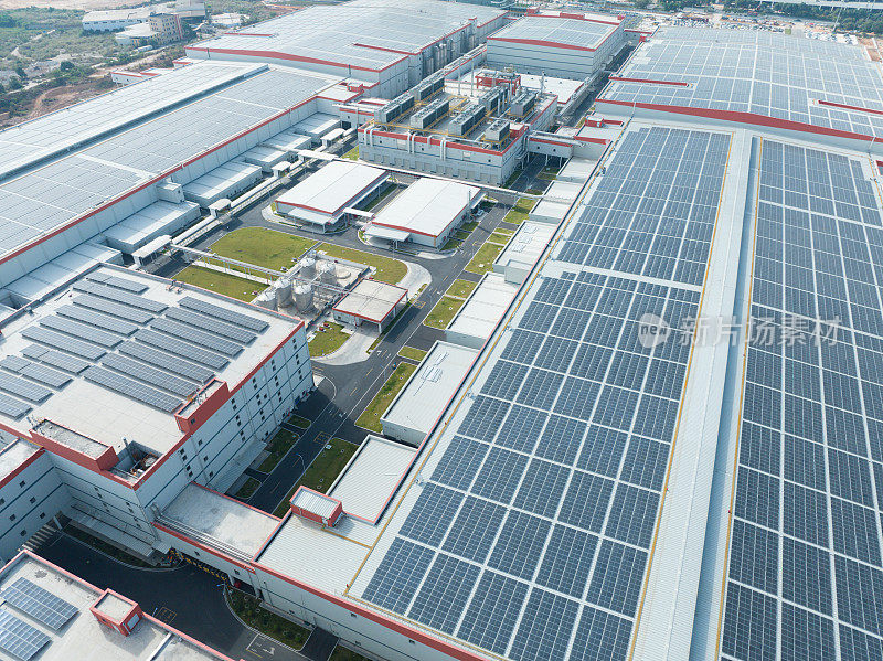 现代工厂屋顶太阳能发电