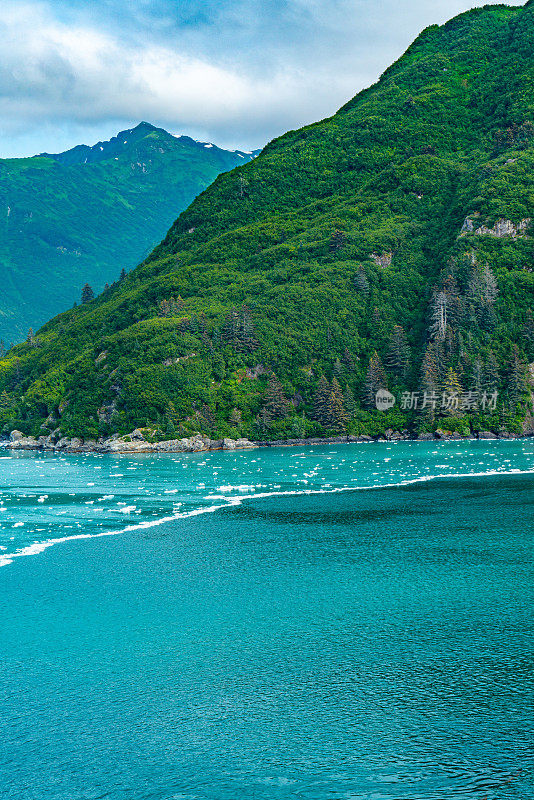 哈伯德冰川景观，阿拉斯加，美国