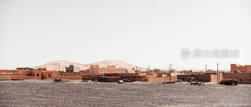 从merzouga村的道路上看