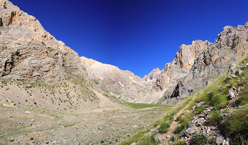 阿拉达格勒山国家公园，反金牛座，德米卡兹克山