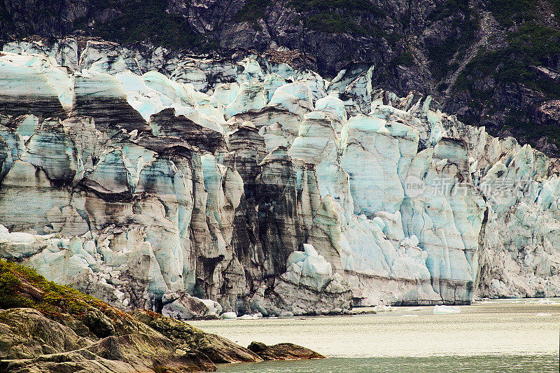 阿拉斯加冰川湾的崩解面